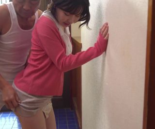 Con dâu bị bố đè húp sò lông
