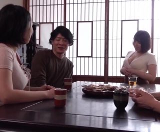 Vụng trộm với cô em vợ vú to