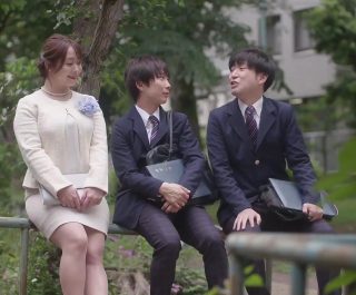 XXX phập với mẹ kế hết mình